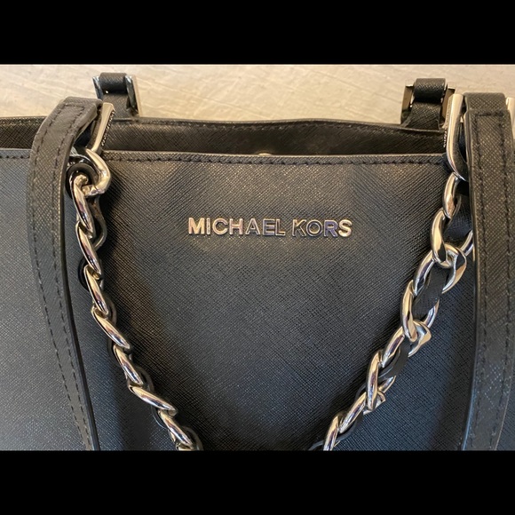 Michael Kors Harper Tote - Picture 2 of 12